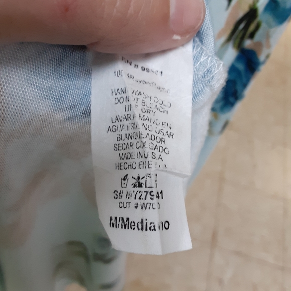 Ladies top - Picture 4 of 4